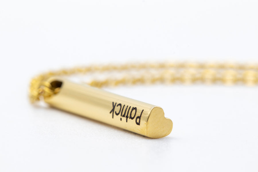 Le détail d’un pendentif personnalisé JWELLART